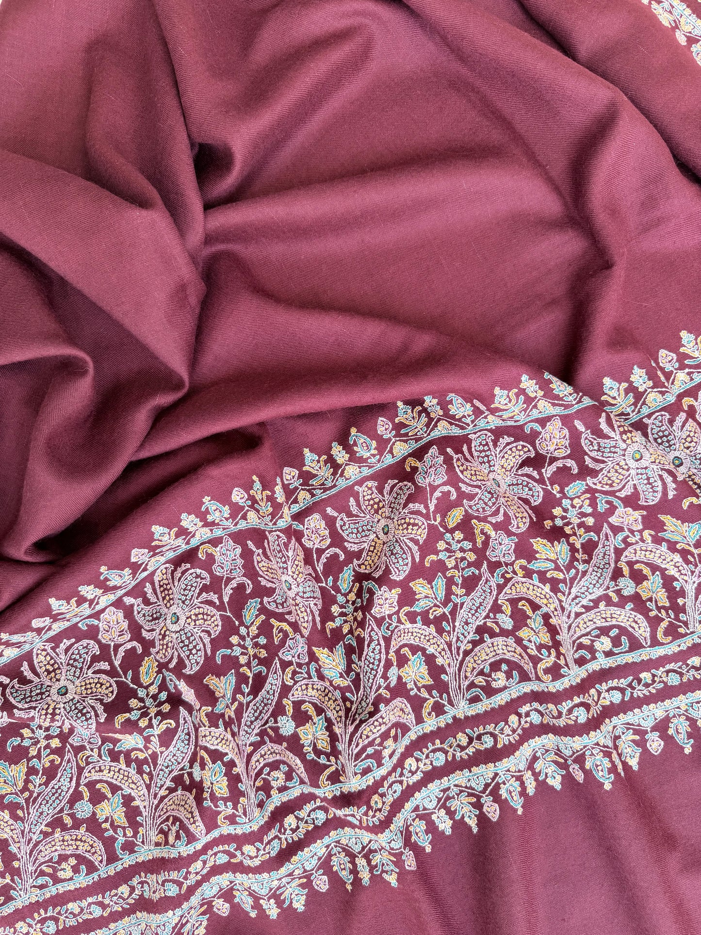 SOZNI PALLA HANDEMBROIDERED PASHMINA SHAWL MAROON