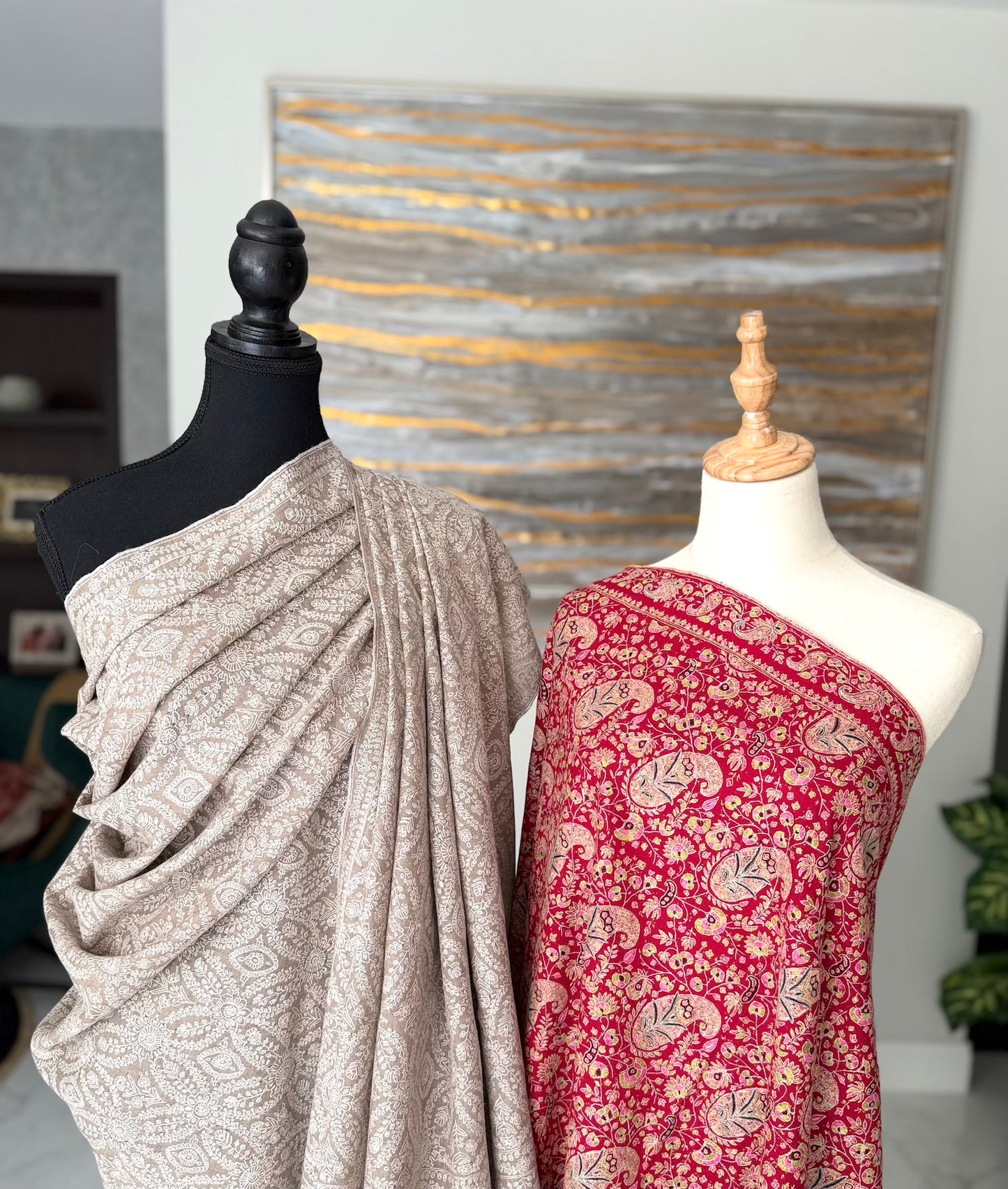 The Detailed Ivory-Taupe Jaal & Ornate Crimsom Paisley