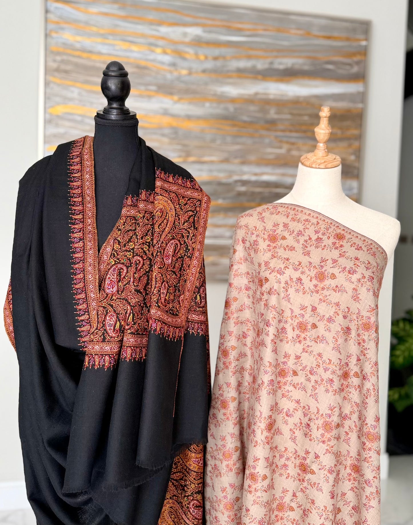 The Royal Black Pallu & All-Over Floral Vine Oatmeal