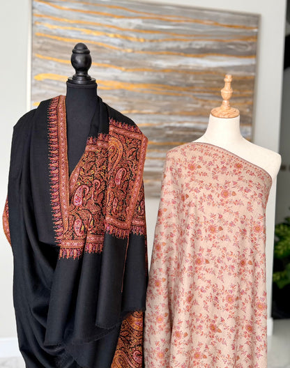 The Royal Black Pallu & All-Over Floral Vine Oatmeal
