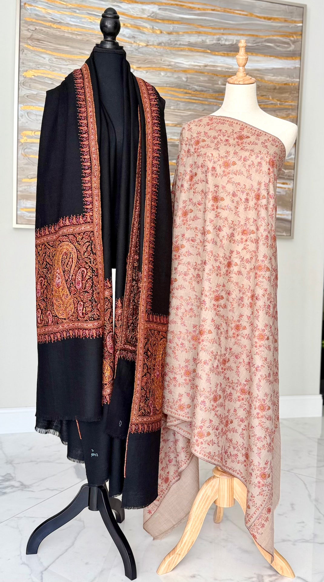 The Royal Black Pallu & All-Over Floral Vine Oatmeal