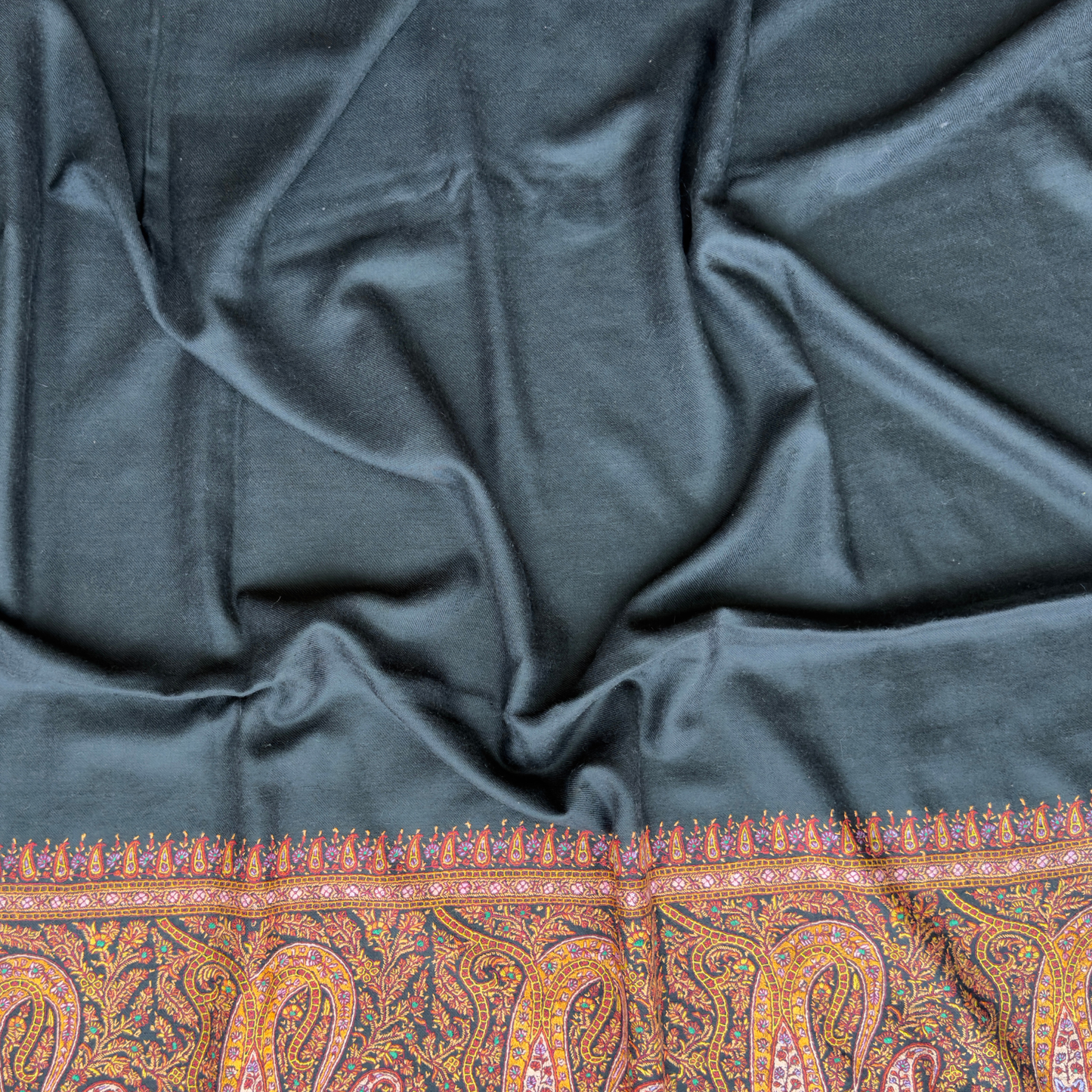 MEN SOZNI PALLA HANDEMBROIDERED PASHMINA SHAWL BLACK